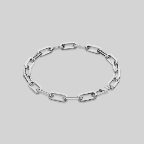 чокер срібного кольору