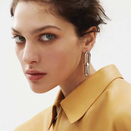 сережки срібного кольору